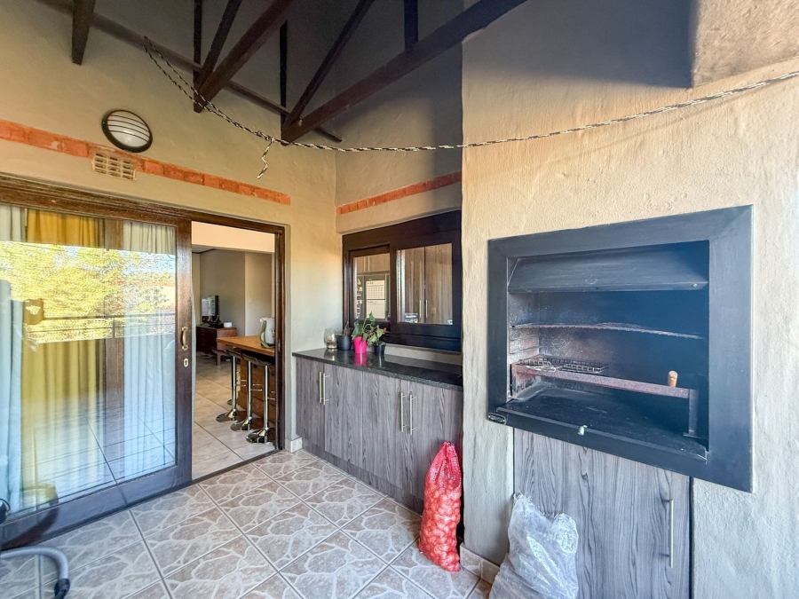 To Let 4 Bedroom Property for Rent in Xanadu Nature Estate North West